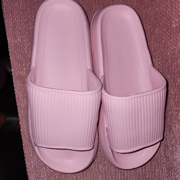 Sandals-Cloudies - Picture 4 of 6